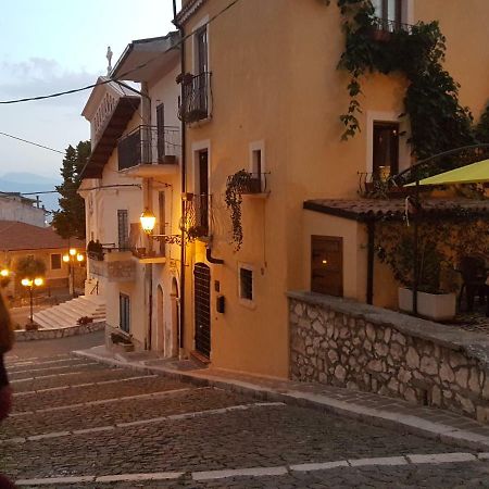 Scaccia Pensieri Villa Cerchio Eksteriør bilde