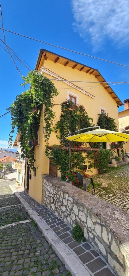 Scaccia Pensieri Villa Cerchio Eksteriør bilde