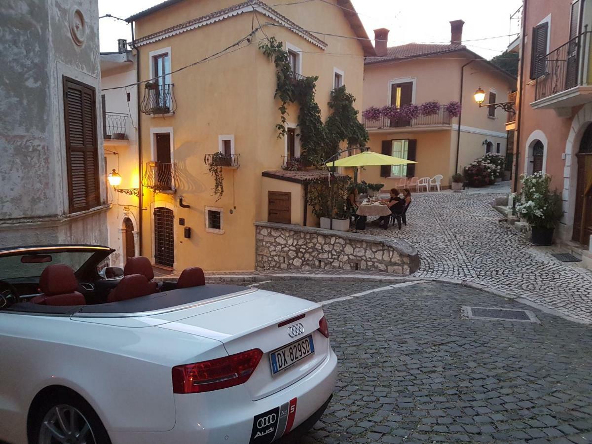 Scaccia Pensieri Villa Cerchio Eksteriør bilde