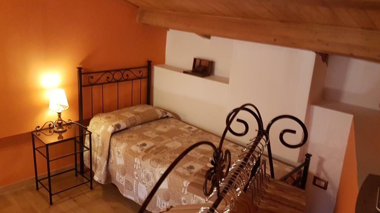 Scaccia Pensieri Villa Cerchio Eksteriør bilde