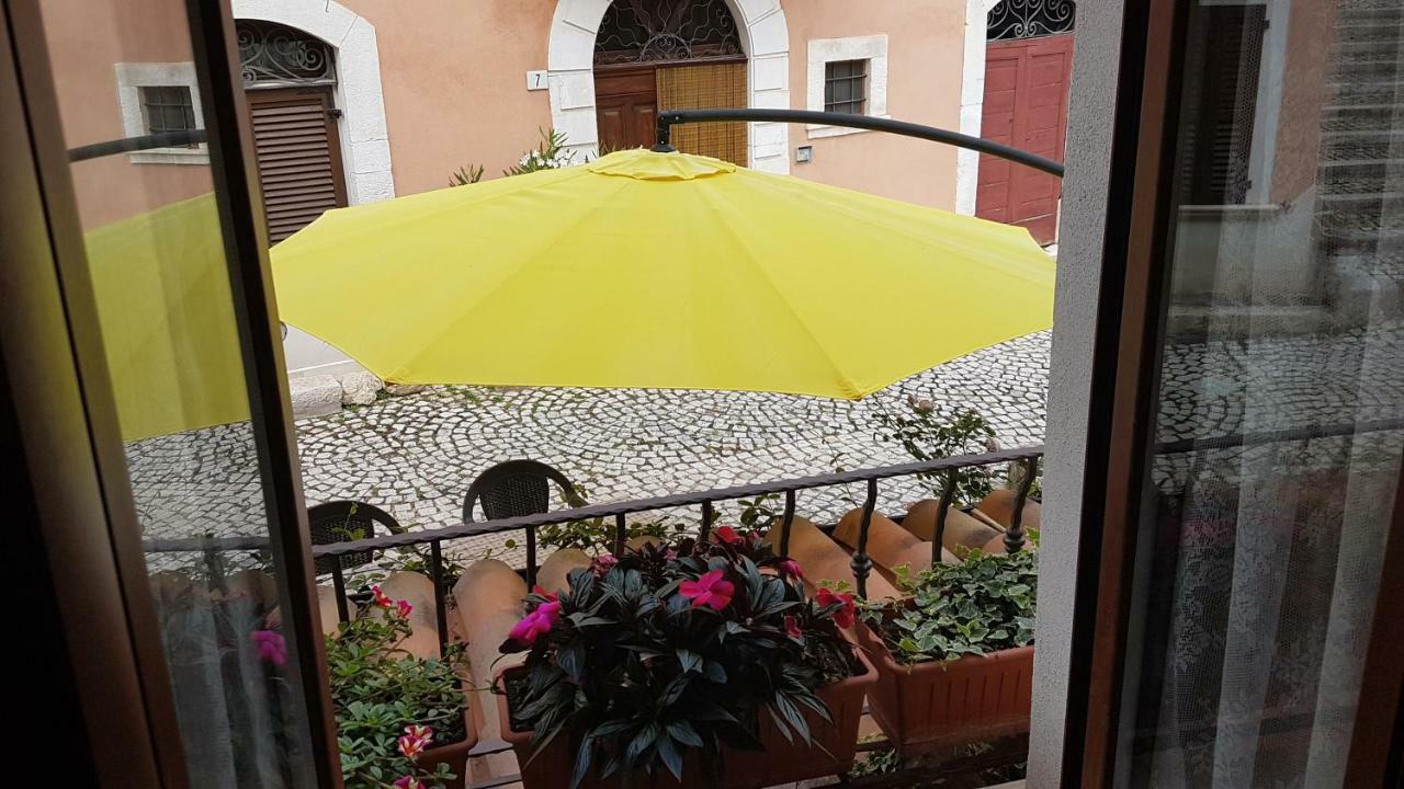Scaccia Pensieri Villa Cerchio Eksteriør bilde