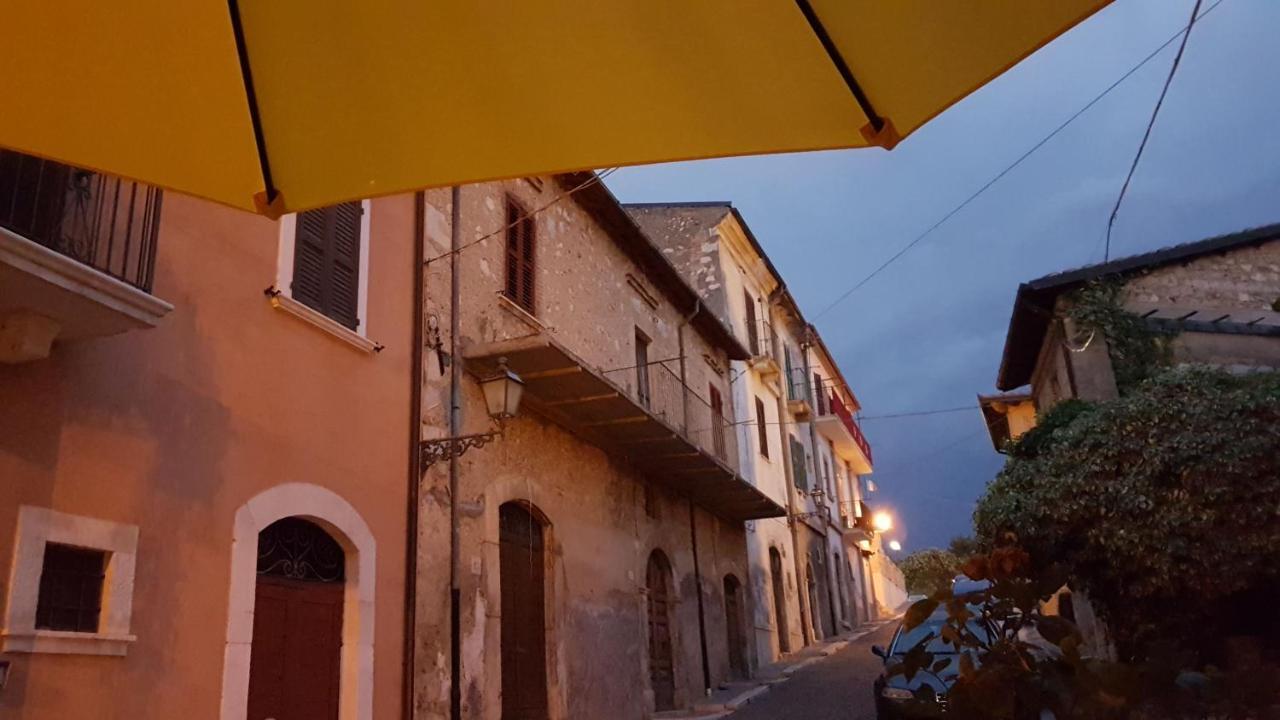 Scaccia Pensieri Villa Cerchio Eksteriør bilde